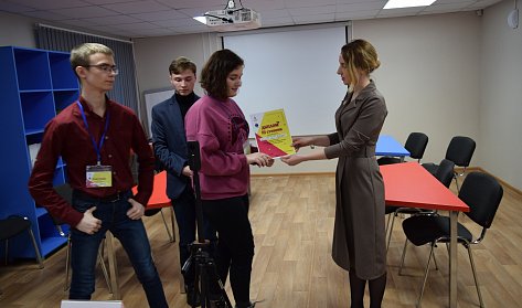 В ОГУ прошли парламентские дебаты